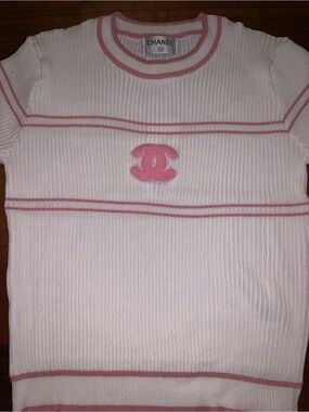 CHANEL White Knit Kids Sweater with Pink Trim & Logo